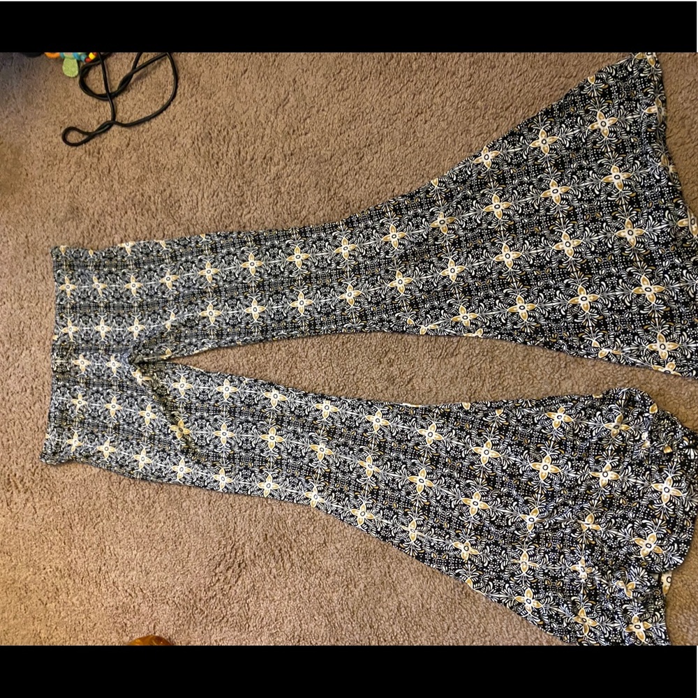Volcom boho flare leggings